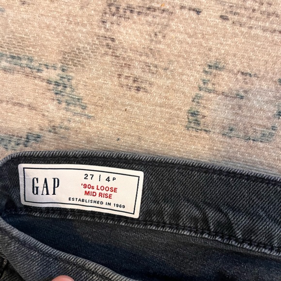 GAP Charcoal Mid Rise Jeans - Picture 2 of 3